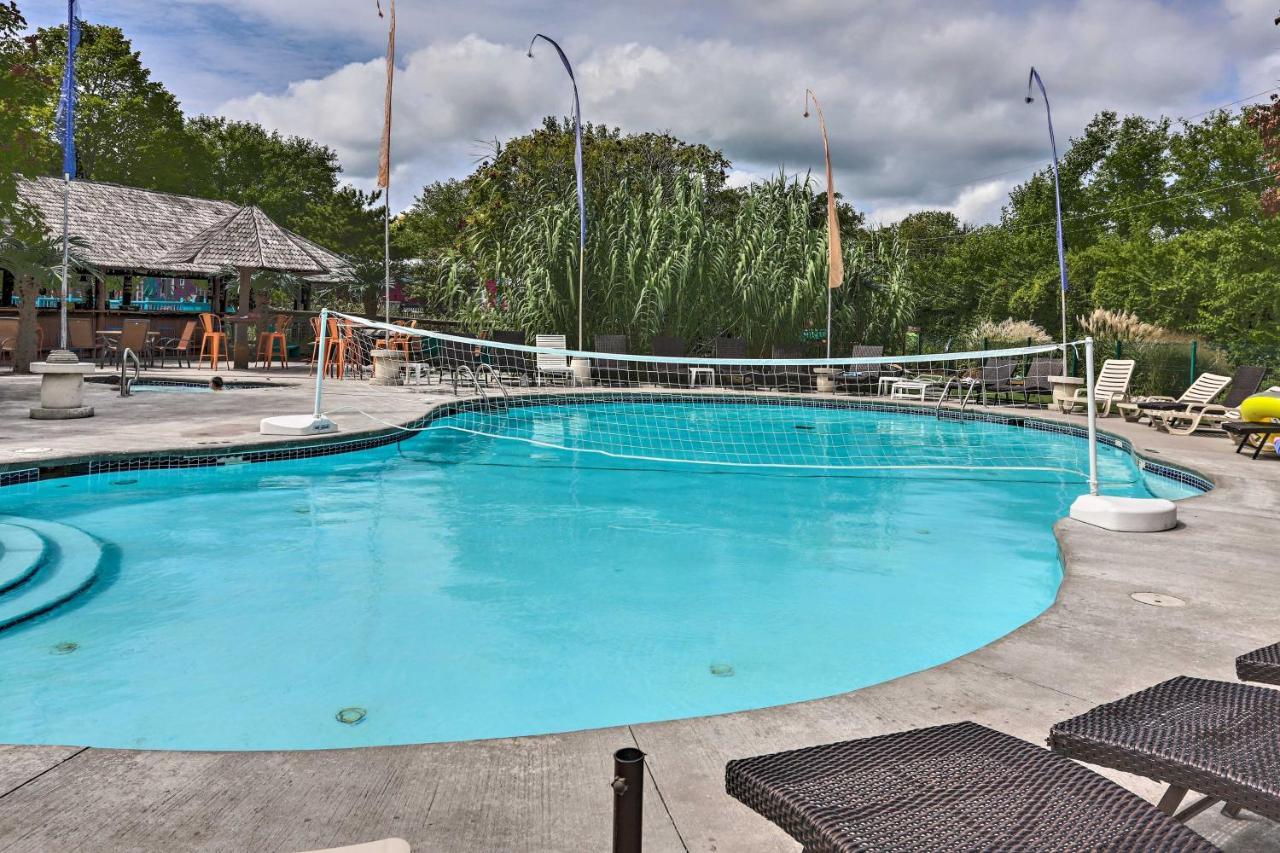 Resort-Style Condo With Lake-View Balcony! Put-in-Bay Exterior foto